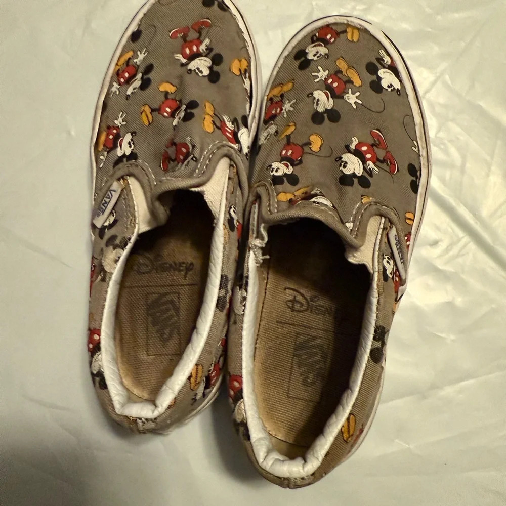 Vans Disney Kids Mickey Mouse Shoes Size 12.5 Slip-On Gray/White - Picture 8 of 9